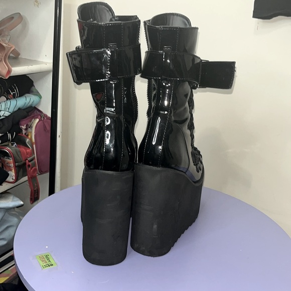 ✨🆕Dolls Kill X Widow BN NEVER WORN!Size 8 SHINY Black Traitor Boots!BNIB!🖤 - Picture 11 of 12
